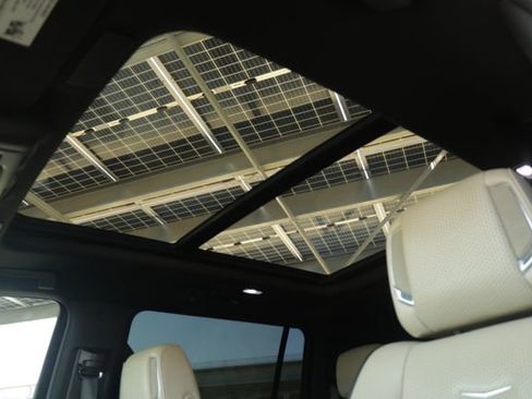 Certified 2022 Cadillac Escalade ESV Premium Luxury image 27