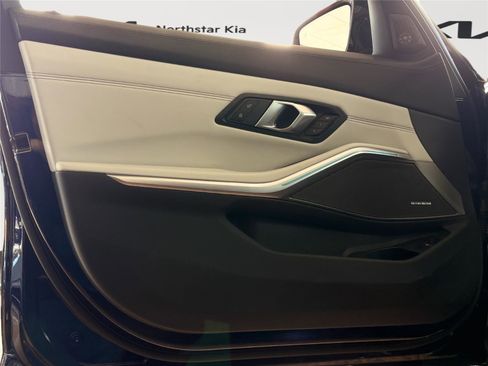 Used 2025 BMW M3 Competition w/ Executive Package image 25