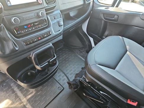 Used 2025 RAM ProMaster 2500 w/ Convenience Group FWD image 21