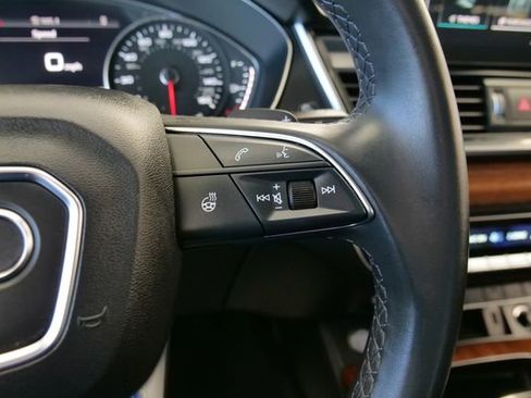 Used 2023 Audi Q5 2.0T Premium w/ Convenience Package image 24