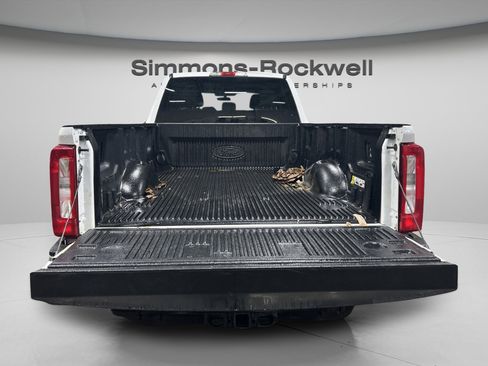 Used 2024 Ford F250 XLT image 8