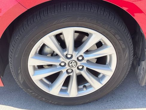 Used 2024 Toyota Corolla SE w/ SE Package FWD image 4