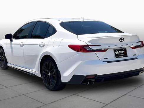Used 2026 Toyota Camry SE w/ Convenience Package FWD image 12