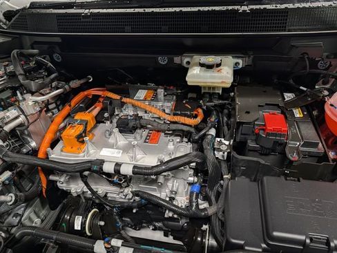 New 2026 Chevrolet Equinox EV LT image 24