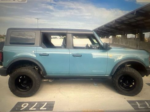 Used 2022 Ford Bronco Badlands AWD/4WD image 4