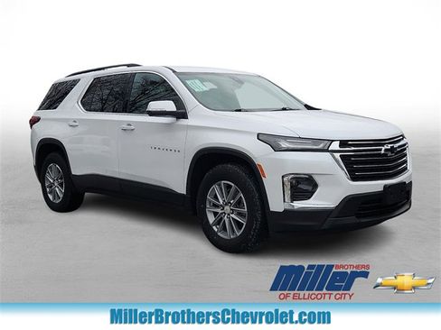 Certified 2023 Chevrolet Traverse LT image 1