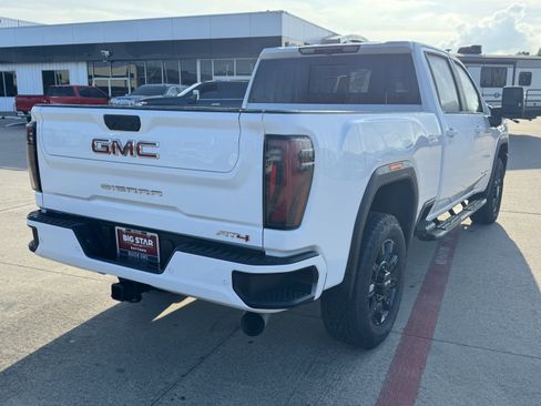 Used 2025 GMC Sierra 2500 AT4 AWD/4WD image 8