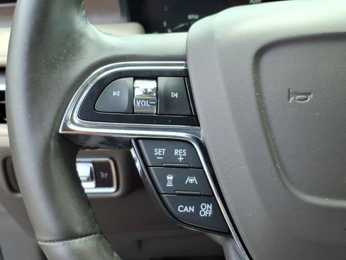 Used 2023 Lincoln Nautilus Reserve w/ Equipment Group 201A AWD/4WD image 19