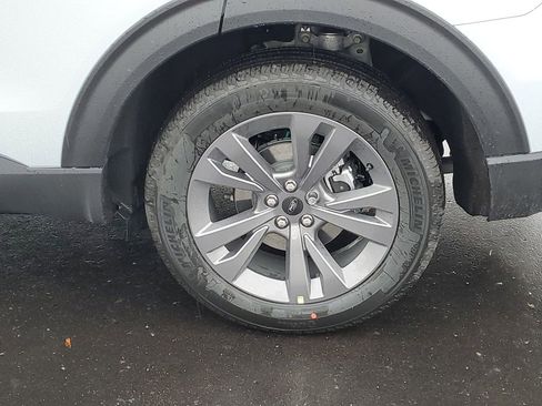 New 2026 Ford Explorer Active image 34