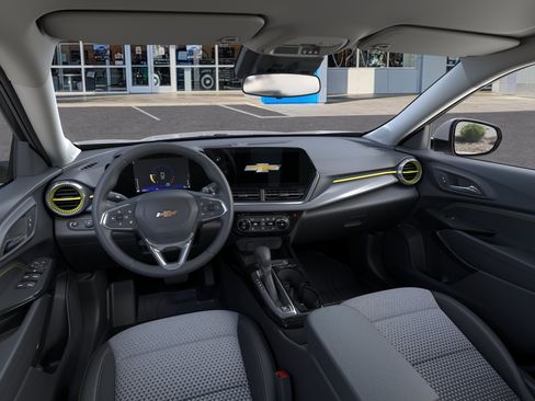 New 2026 Chevrolet Trax LT w/ Driver Confidence Package FWD image 39