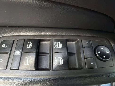 Used 2021 Jeep Grand Cherokee Limited w/ Luxury Group II AWD/4WD image 15