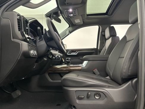 New 2026 GMC Sierra 1500 Elevation w/ Elevation Premium Package AWD/4WD image 17