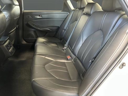 Used 2022 Toyota Avalon XLE image 24