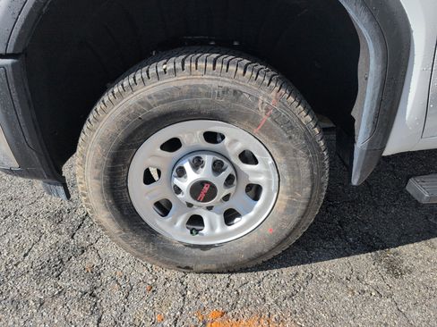 New 2026 GMC Sierra 2500 Pro w/ Convenience Package image 2