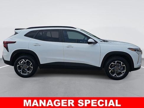 New 2026 Chevrolet Trax LT w/ Driver Confidence Package image 2