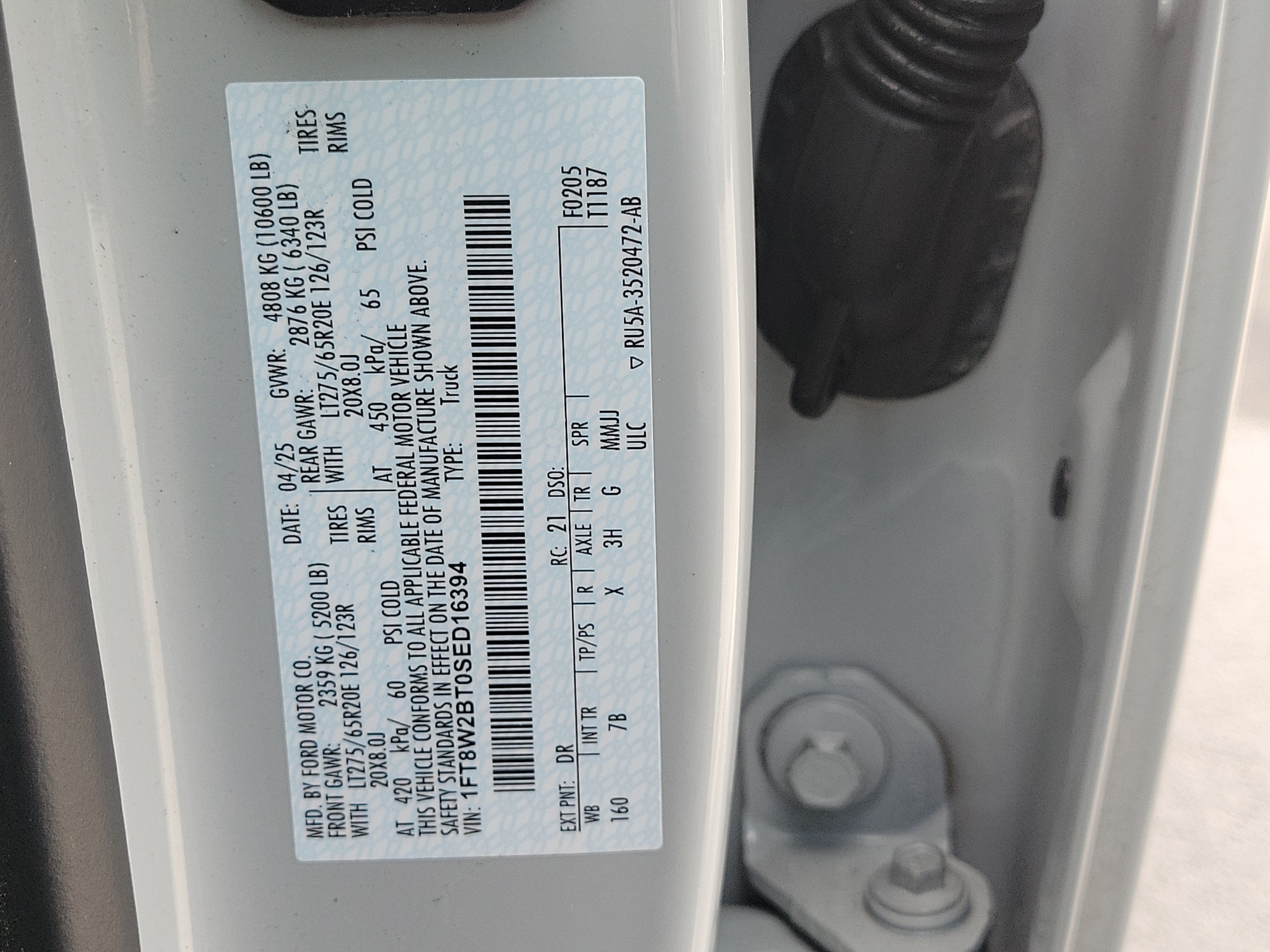 Used 2025 Ford F250 Platinum w/ FX4 Off-Road Package AWD/4WD image 38