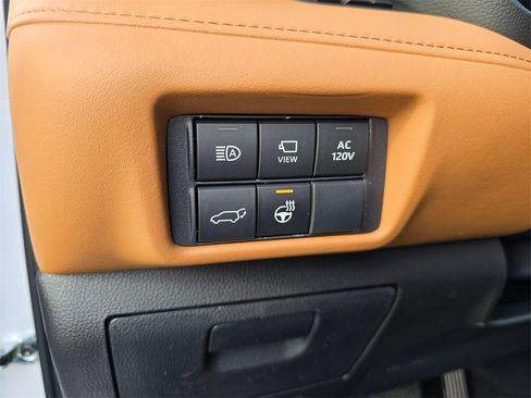 Used 2010 Toyota Highlander Limited image 30