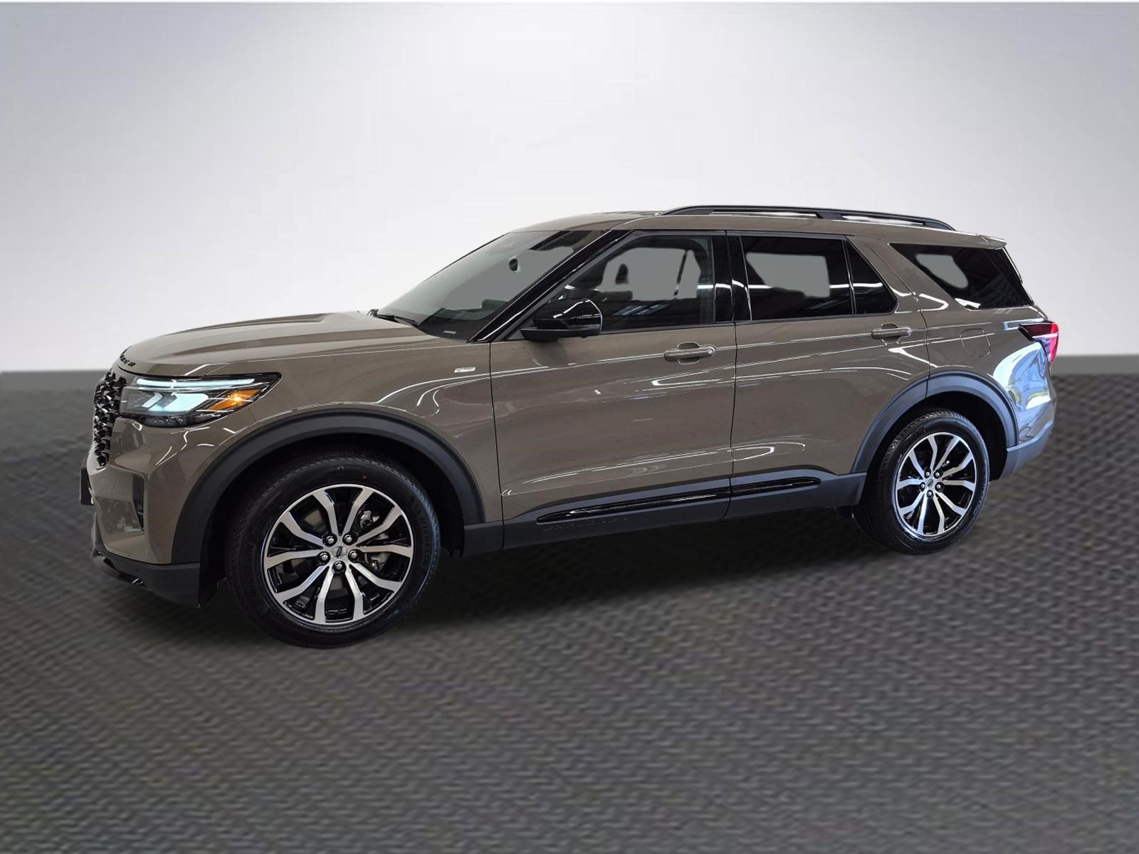New 2027 Ford Explorer ST-Line RWD image 2