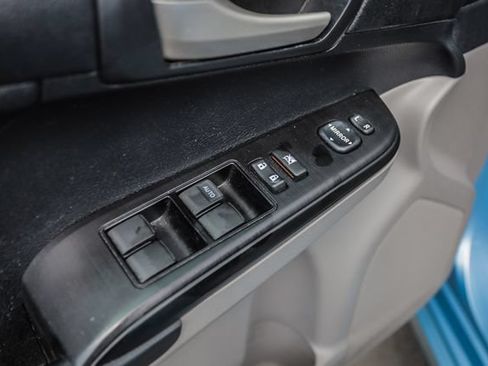 Used 2012 Toyota Camry LE FWD image 33