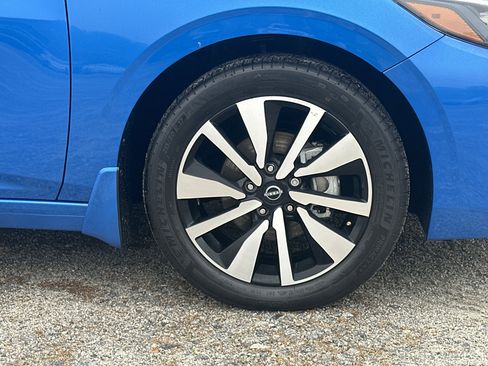 Used 2024 Nissan Sentra SV w/ SV Premium Package image 12