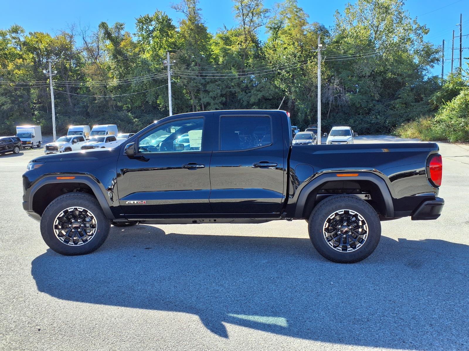 New 2026 GMC Canyon AT4 AWD/4WD image 23