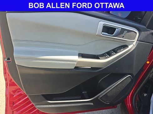Used 2021 Ford Explorer XLT w/ Equipment Group 202A RWD image 9