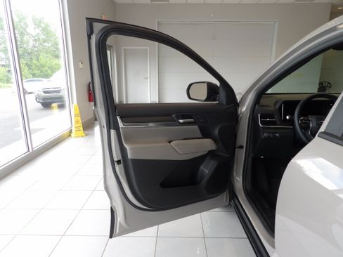 Used 2025 GMC Terrain Elevation AWD/4WD image 8