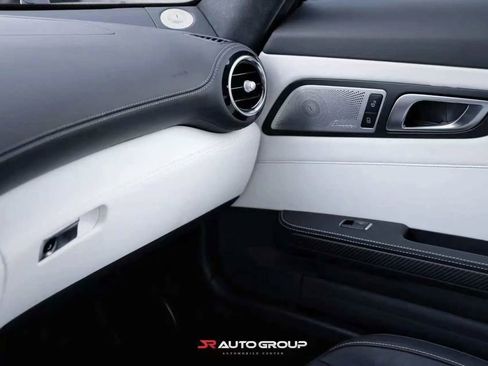 Used 2021 Mercedes-Benz AMG GT C image 31