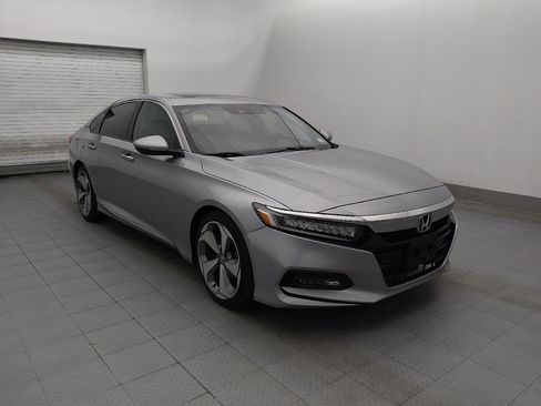 Used 2018 Honda Accord Touring image 13