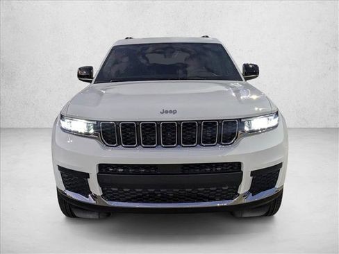 New 2025 Jeep Grand Cherokee L Laredo image 6