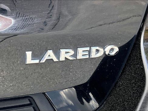 Used 2019 Jeep Grand Cherokee Laredo w/ Security & Convenience Group image 12