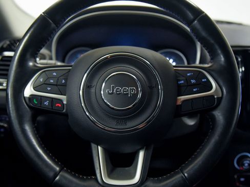Used 2020 Jeep Compass Limited AWD/4WD image 25
