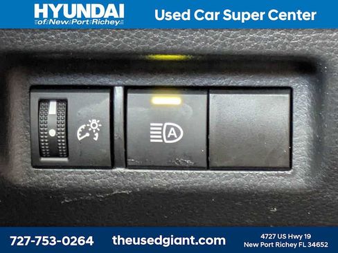 Used 2024 Toyota RAV4 AWD Hybrid image 30