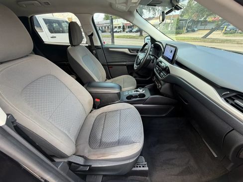 Used 2022 Ford Escape SE w/ Convenience Package FWD image 11