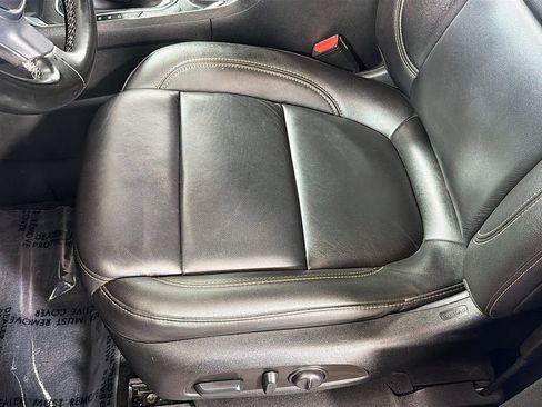 Used 2023 Chevrolet Traverse LT w/ LPO, Floor Liner Package AWD/4WD image 19