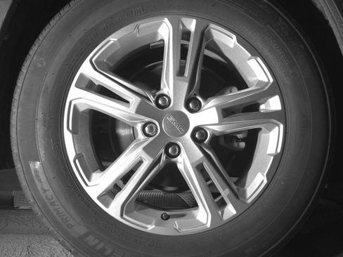 Used 2024 GMC Terrain SLE FWD image 15