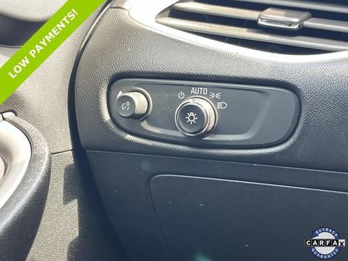Used 2022 Chevrolet Malibu LT FWD image 32
