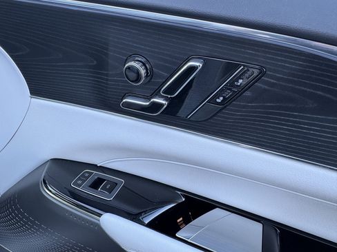 Used 2024 Cadillac Lyriq Luxury image 37