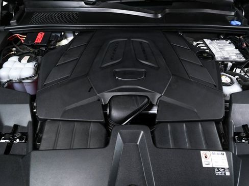 Certified 2024 Porsche Cayenne S image 36