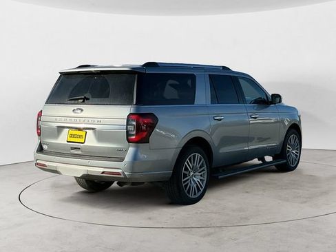 Used 2024 Ford Expedition Max Platinum AWD/4WD image 5