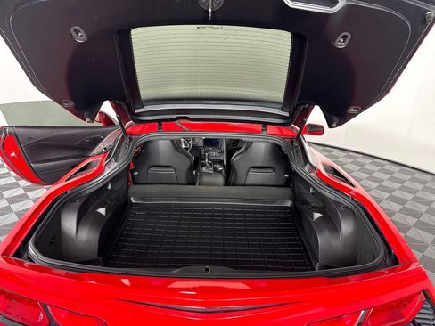 Used 2019 Chevrolet Corvette Stingray Coupe RWD image 25