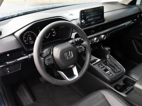 Used 2024 Honda CR-V EX-L image 3