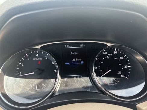 Used 2015 Nissan Rogue S AWD/4WD image 10