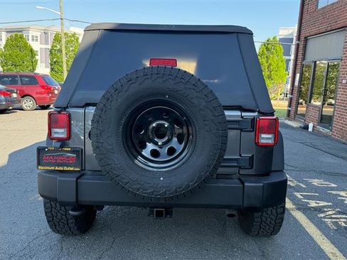 Used 2016 Jeep Wrangler Unlimited Sport AWD/4WD image 10