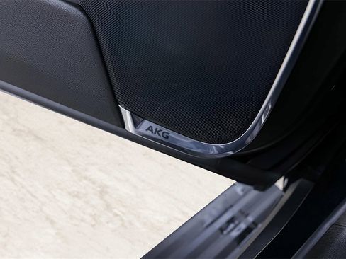 Certified 2024 Cadillac Escalade V image 33