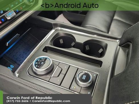 Certified 2024 Ford Expedition XLT image 18