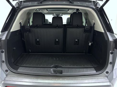 New 2026 Nissan Pathfinder Platinum w/ Cargo Package AWD/4WD image 9