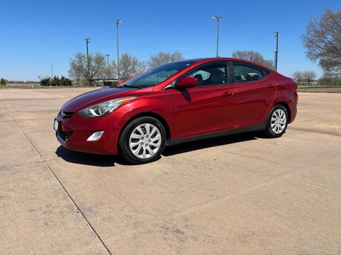 Used 2012 Hyundai Elantra GLS image 2