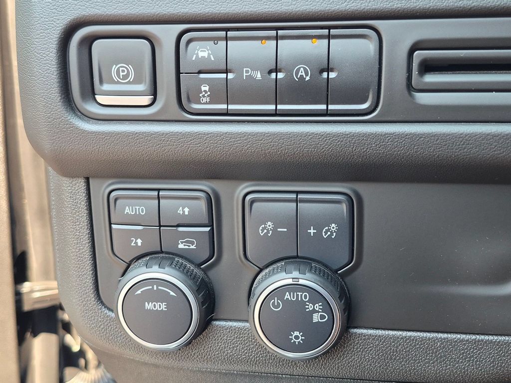 Used 2023 Chevrolet Tahoe LT AWD/4WD image 20