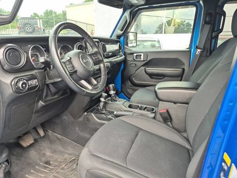 Used 2021 Jeep Wrangler Unlimited Sport AWD/4WD image 4
